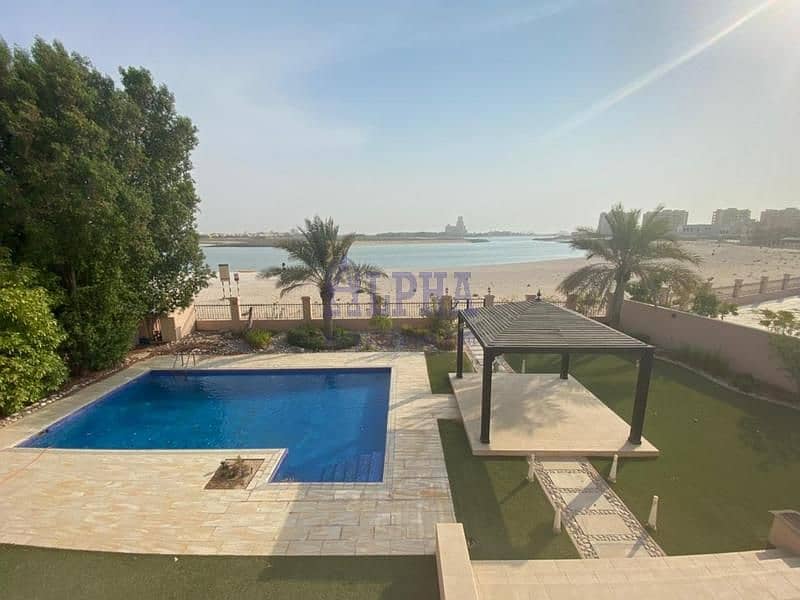 4 Upgraded Beachfront Villa with Private Pool