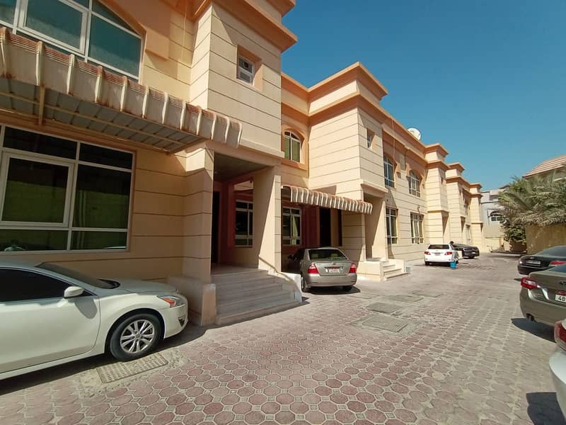 Вилла в Халифа Сити, 3 cпальни, 70000 AED - 5468234