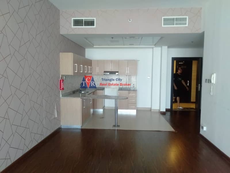 7 LARGE 2 BEDROOM FOR RENT IN BINGHATTI VIEWS SILICON OASIS.