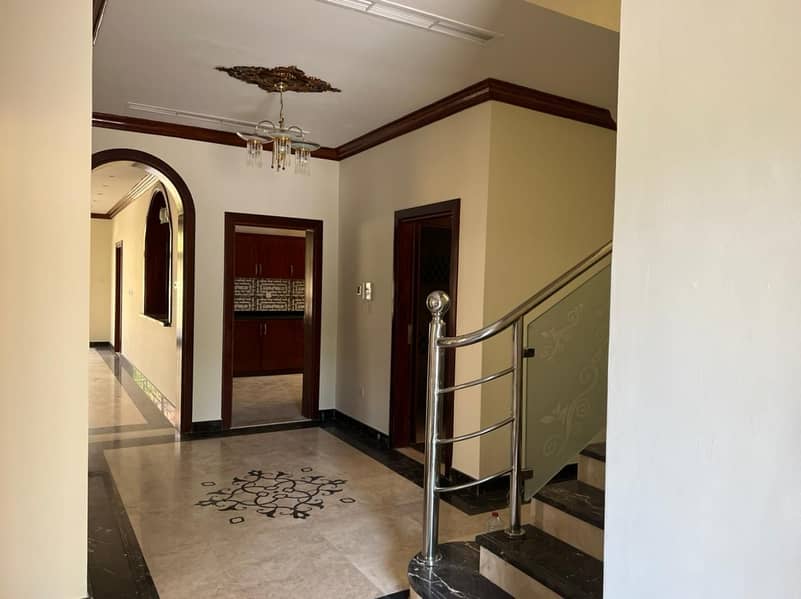 5BHK VILLA SINGLE ROW - PRIVATE POOL- ELEVATOR - CORNER PLOT