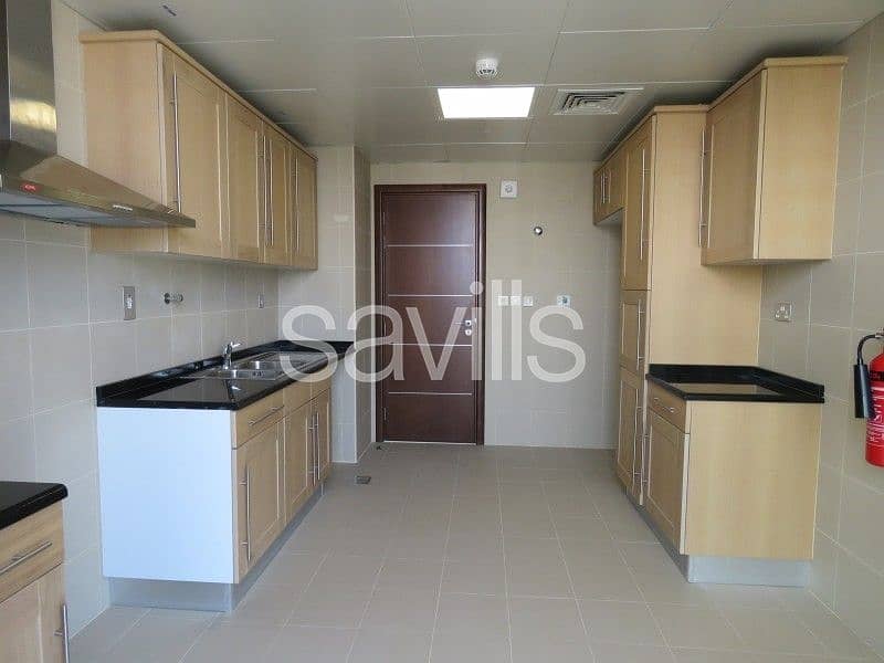 3 Four bedrooms apartment with maids room