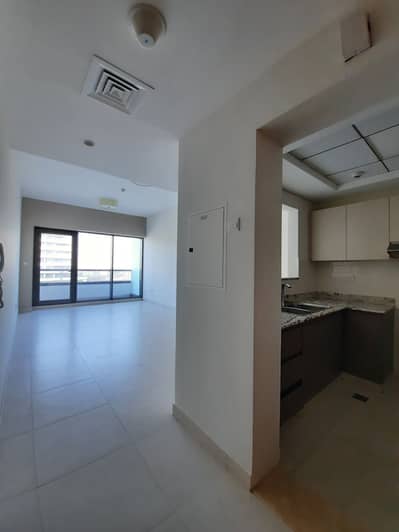 1 Bedroom Flat for Rent in Al Jaddaf, Dubai - HUGE 1BEDROOM WITH SEA VEIW AND ALL AMENITIES.