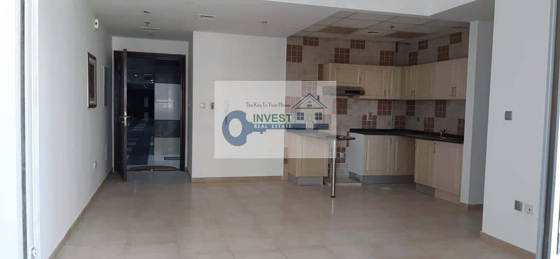 شقة في برج حمزة،مدينة دبي الرياضية 2 غرف 45000 درهم - 5141835