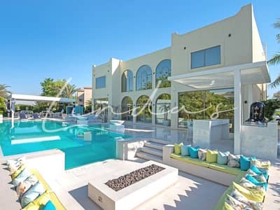 5 Bedroom Villa for Sale in Jumeirah Islands, Dubai - One of a Kind Resort with Modified Master View
