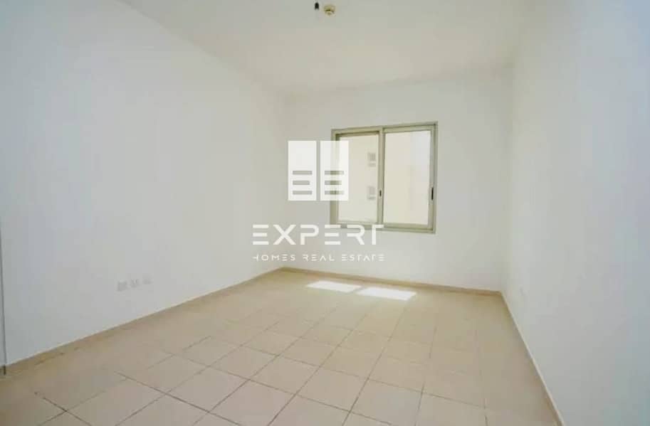 Elegant View | Great Offer | Bright & Spacious Place Elegant View | Great Offer | Bright & Spacious Place