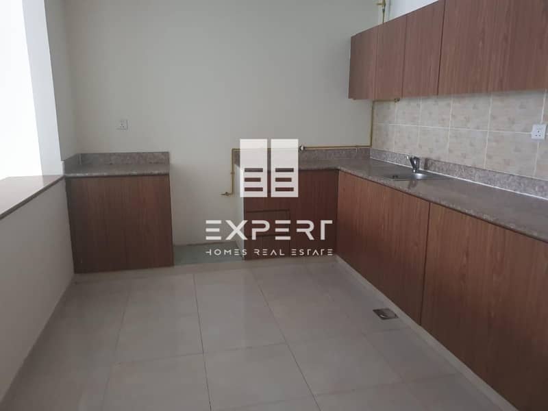 11 Spacious 1BEDROOM | Well Maintained | Best Price