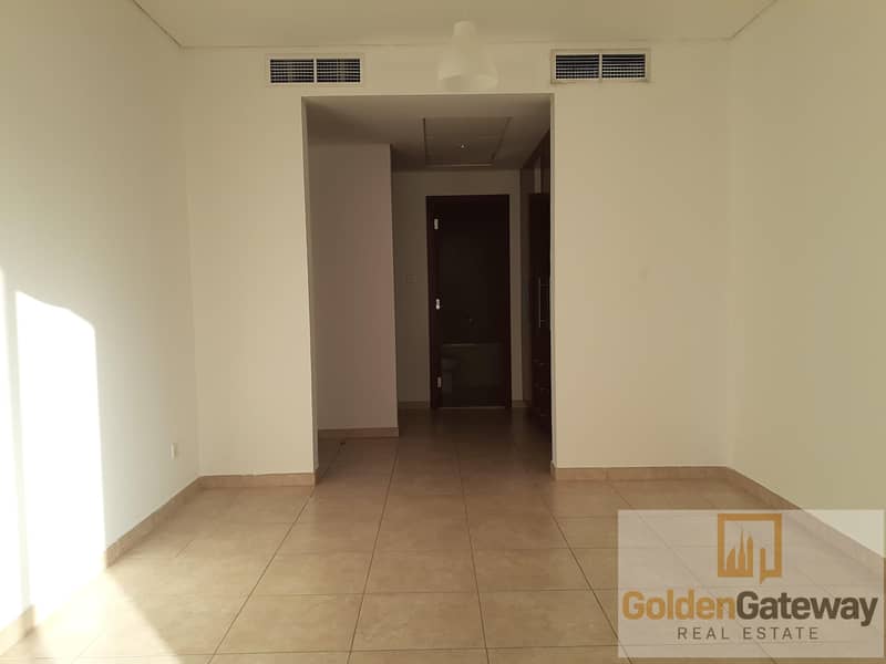 6 Freehold property in Deira | Terrace | Vacant