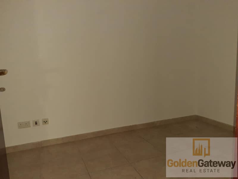 8 Freehold property in Deira | Terrace | Vacant