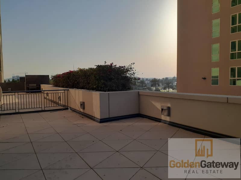 9 Freehold property in Deira | Terrace | Vacant