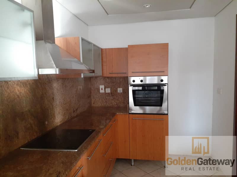 10 Freehold property in Deira | Terrace | Vacant