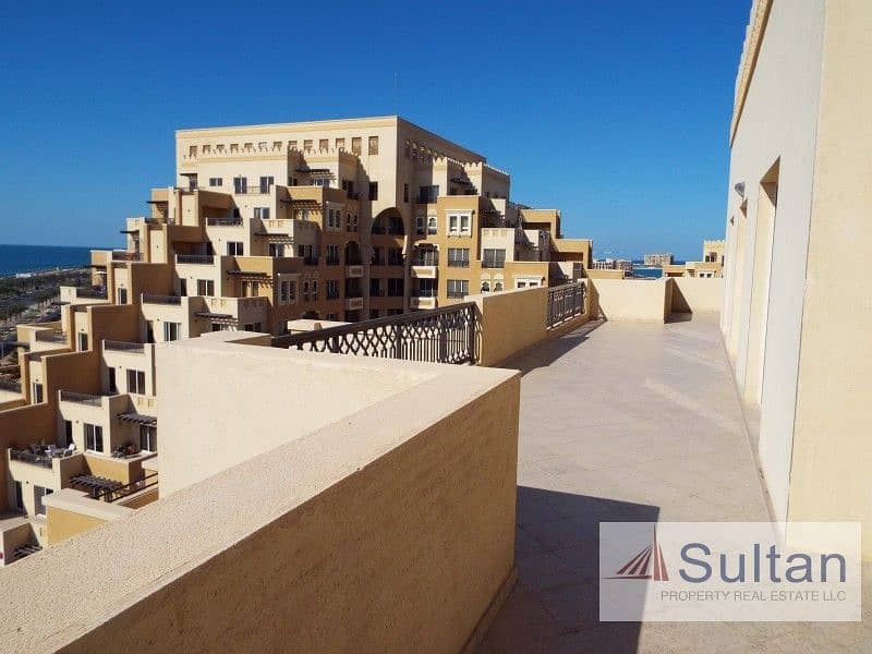 Incredible 3 BR Penthouse in Bab Al Bahr
