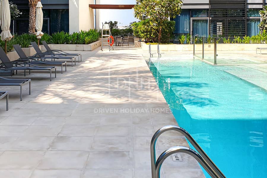 5 Direct Pool Access City Walk