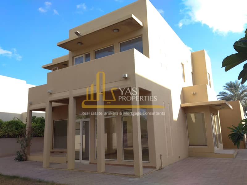 CONTEMPORARY 3 BEDROOM VILLA, GREEN VIEW !!