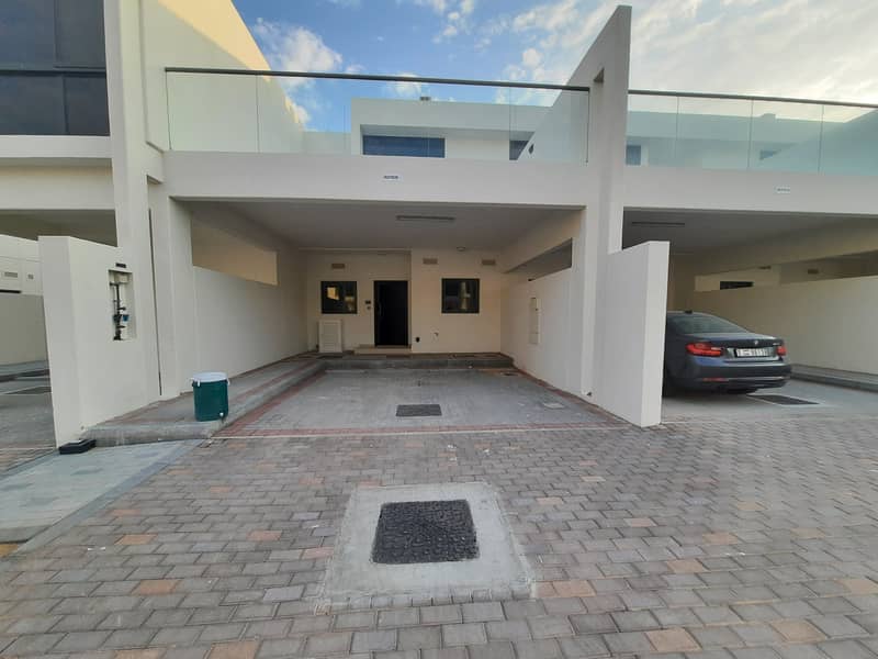 Modern Style 3BR Townhouse  R2MB type - High Demanding - Amazing Community - Attractive Price