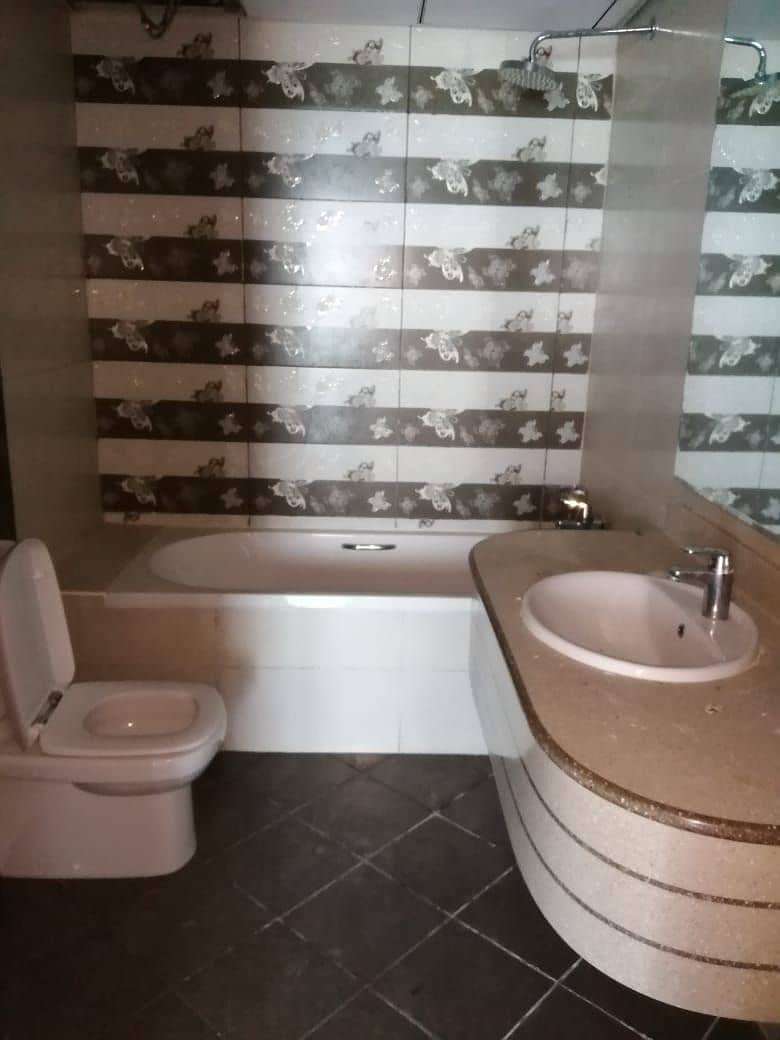 3 Guest bathroom