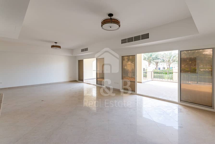 Pool View 4 Bedroom Bayti Townhouse - With Maids Room