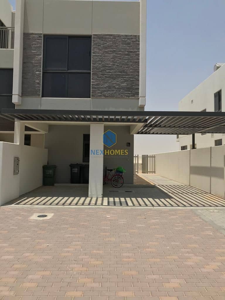 3 BR + Maidroom Townhouse | Ready to Move in | Claret Akoya Oxygen | Brand New