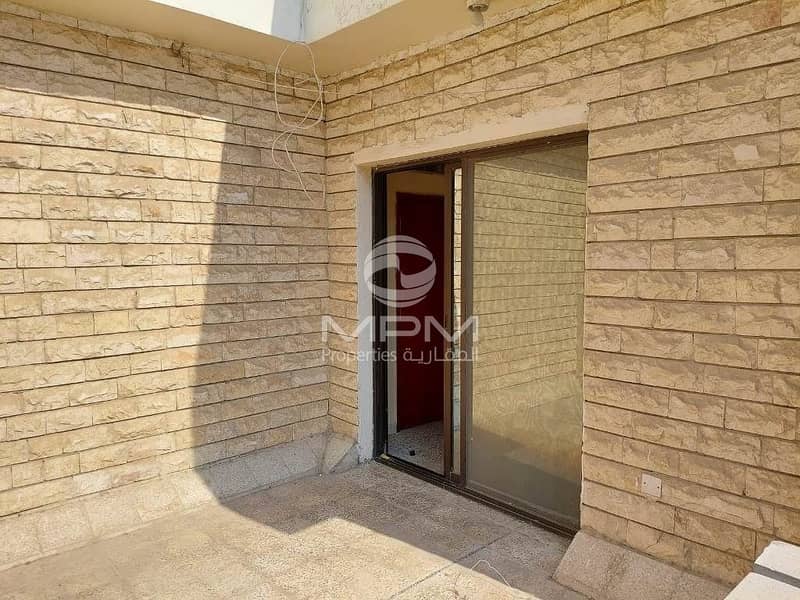 15 Duct A/C  Apt. near Al Ain Tower on Hamdan Street