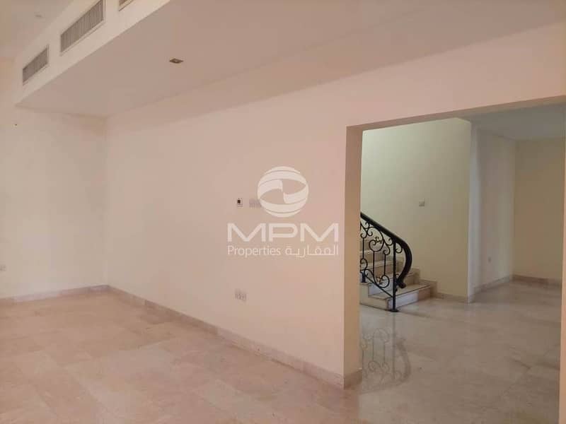 19 Spacious and Luxuries Villa | Balcony | Parking