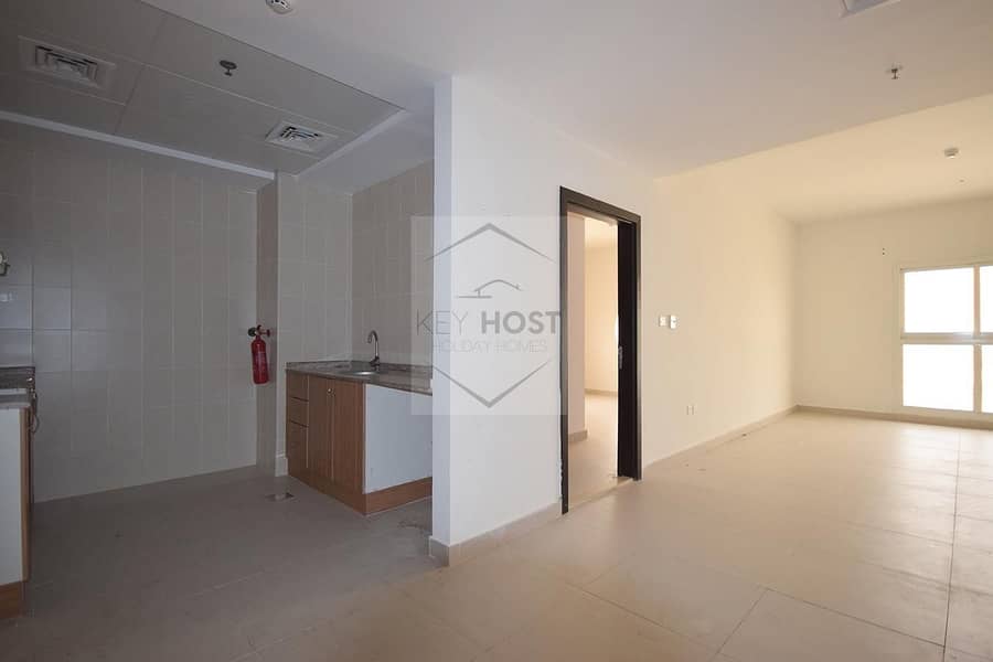 Large 1BR  Dubai Silicon Oasis | 4chks