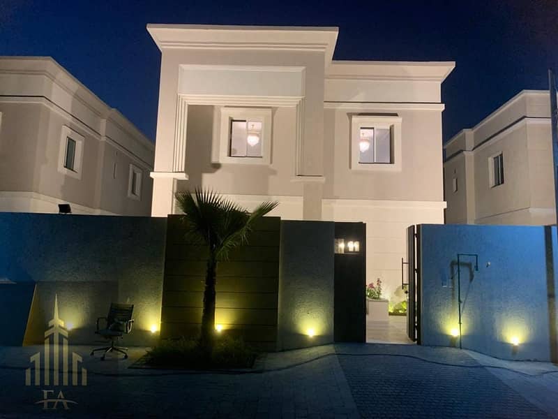 EUROPEAN STYLE VILLA FOR SALE 04 BESROOMS WITH MAJLIS HALL IN AL ZAHYA AJMAN DEMAND 1150,000/- AED ONLY