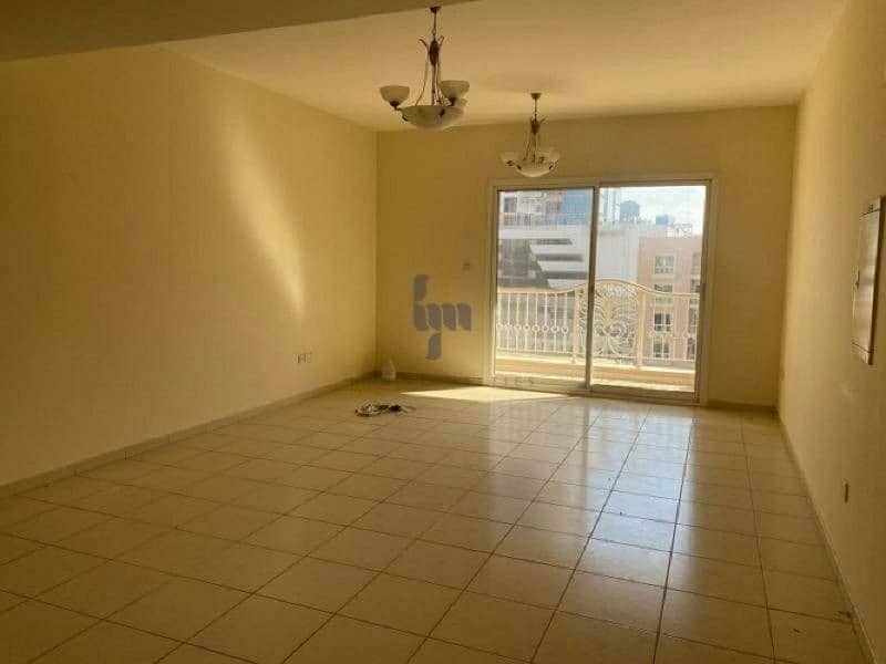 6 DISTRESS DEAL CHEAPEST READY TO MOVE WIDE-OPEN 1BR