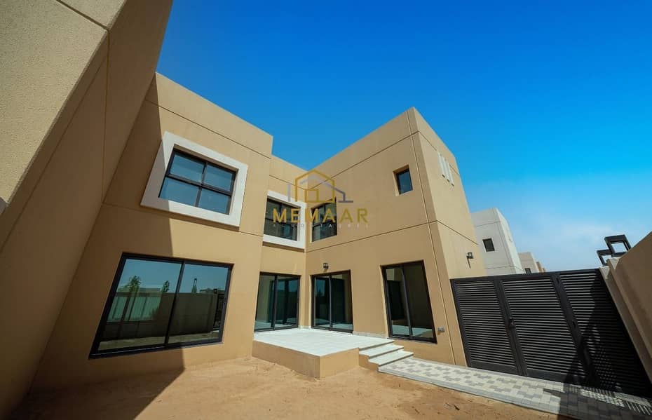 Villas for sale Al Rahmaniya, Sharjah, with a down payment of 10% and a monthly installment