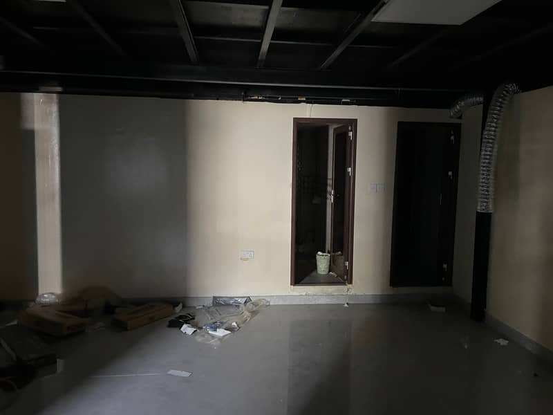 Al Quoz 4,400 Sq. Ft warehouse insulated & high ceiling with built in offices of 75 KW DEWA load power