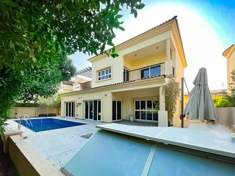 VACANT - Investor Deal - Spacious 5 Beds - Luxury Villa with Golf Views & Private Pool - EXCLUSIVE