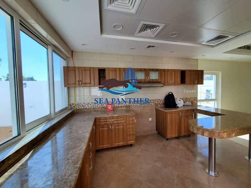 18 Quiet and Peaceful 3 Bedroom + Maid's Room Villa in Umm Suqeim 1