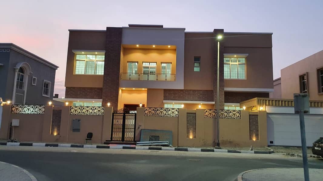 ***MODERN- LOVELY 5BHK With Lift New Villa available in Al Azra Area ***