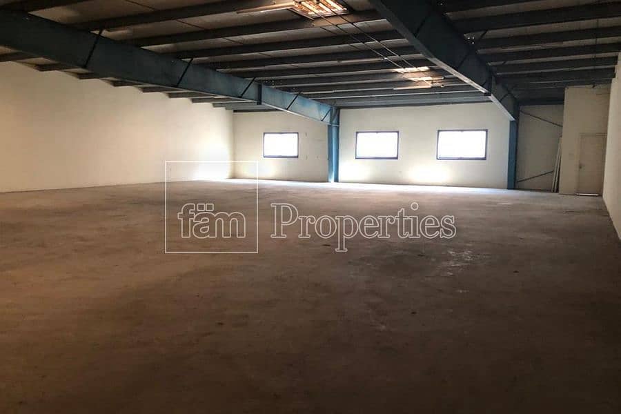 4 Well maintained warehouse with mezanine