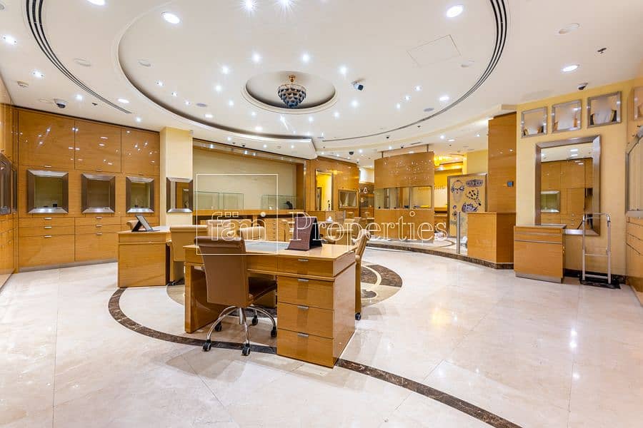 Fully furnished shop ideal for jwellery / watches