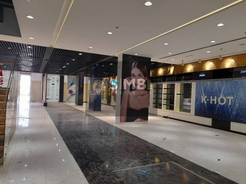 HUGE FULL FITTED SHOWROOM ON SHEIKH ZAYED ROAD WITH MEZZANINE FLOOR