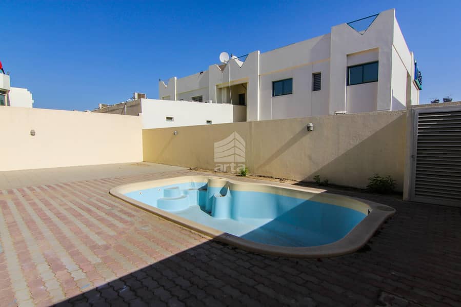 7 Renovated | 4 BR + Maid's With Pool | Jumeirah