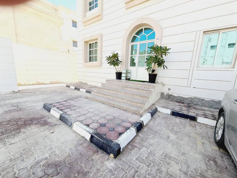 Proper 3 Bed Room Apartment with separate Big Kitchen,3 Baths Near Al Safeer KCA