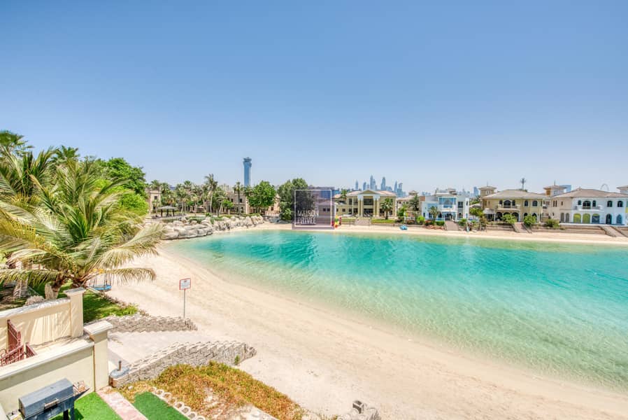 Luxury Palm Jumeirah Villa w/ Prvt Pool & Beach Access
