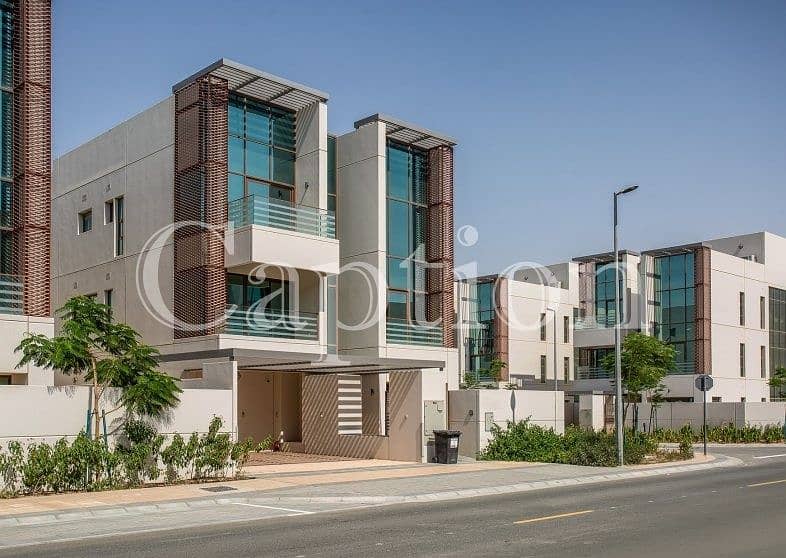 Luxury 6 Bedrooms Villa in  Gated Comunity | Meydan
