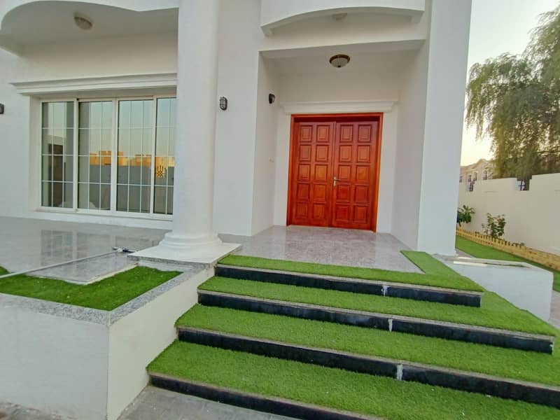 Independent Villa 5Bhk Near to Abaya Mall in Mirdif Rent 160K Only