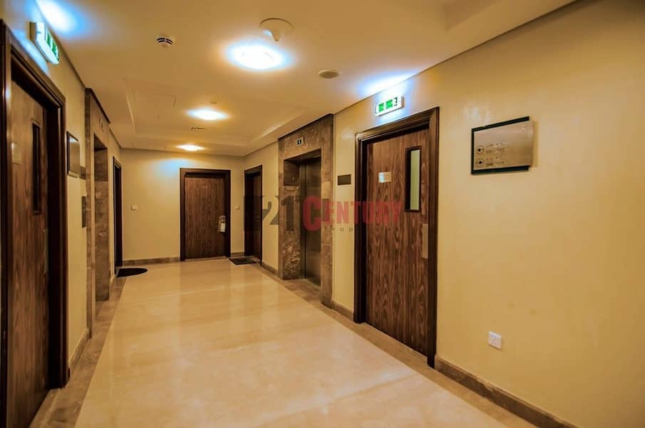 5 Lovely 2 BR + Laundry SZR View Executive Towers