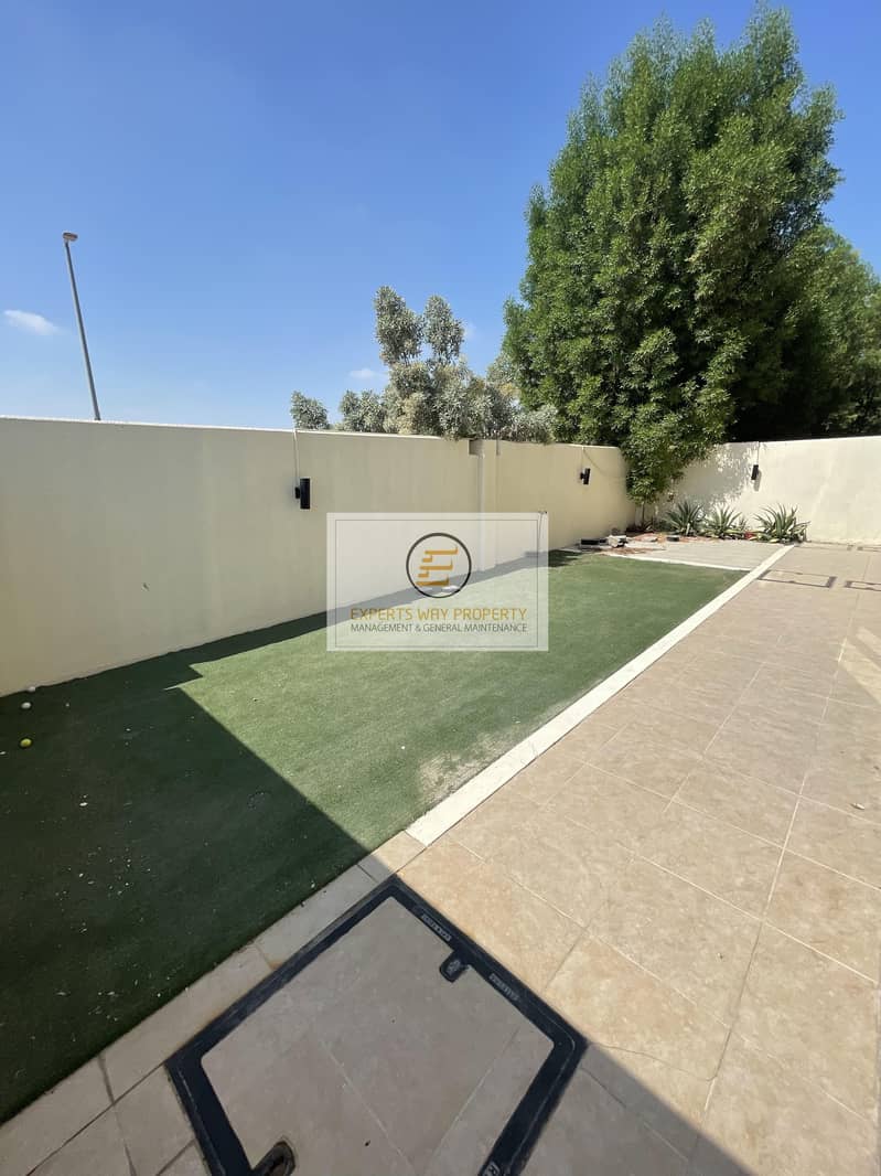 Nice and clean compound 3 bedrooms villa for rent in khalifa City a