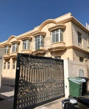 Newly Renovated Huge 9 Bedrooms villa for rent in Umm Suqeim
