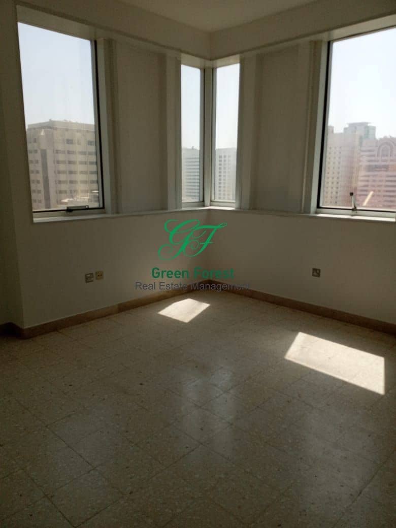 7 Beautiful 2bedroom Apartment along living room and built in wardrobe