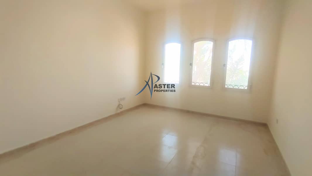 11 5BR VILLA FOR RENT IN Emirates COMPOUND