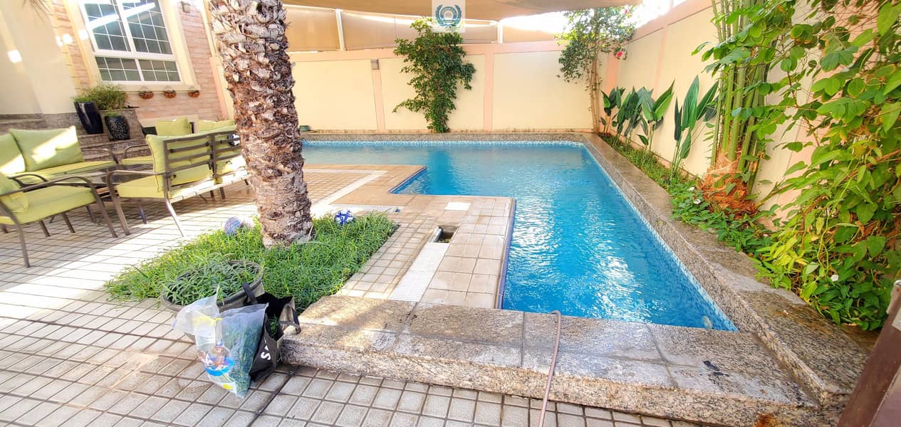 Private Pool, C/AC, 3BHK+2majlis, Amazing Deal