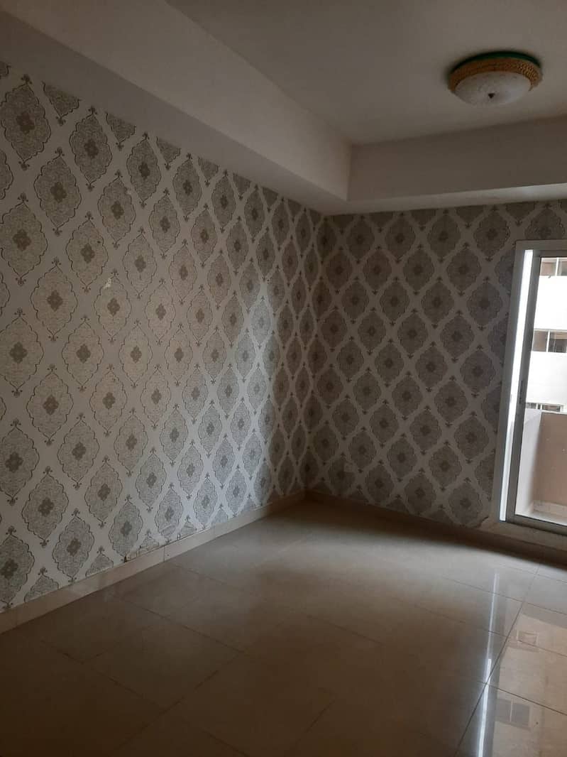 1Bedroom For Sale in Lady Ratan 310K Net to the Landlord