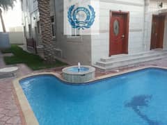 Elegant Six Bedroom With Pool & Garden In Azra