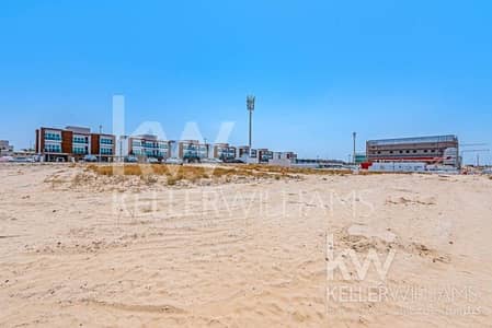 ارض تجارية  للبيع في مردف، دبي - ارض تجارية في قرية مشرف مردف 29000000 درهم - 5225036