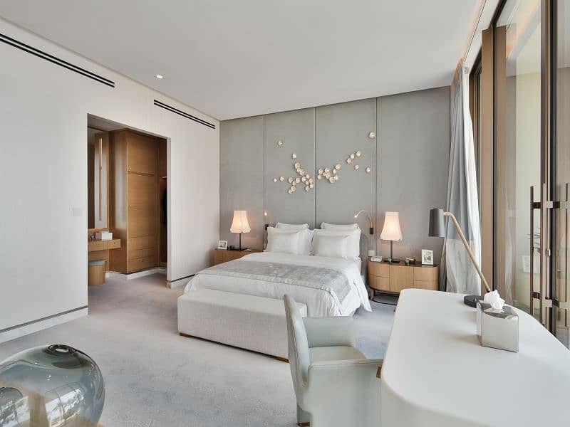 4 Beachfront Villa| Luxury Living | Ultra Modern