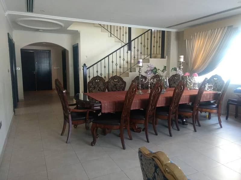 AB-4 Bedroom/ Extra large villa/7985 soft/ Large swimming pool / large front lawn with  spacious Backyard for Sale